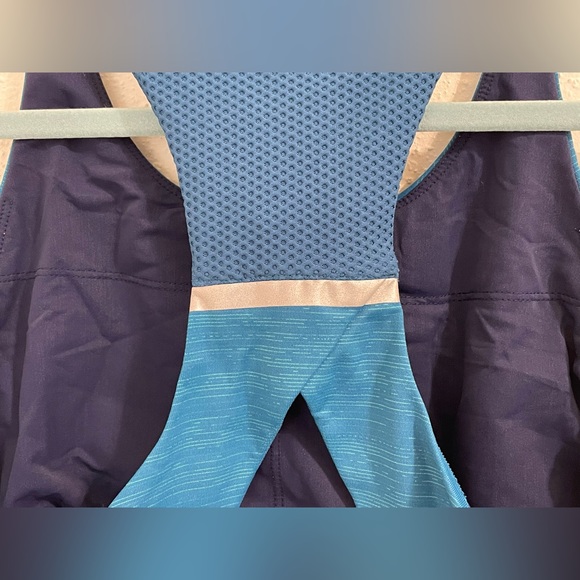 Outdoor Voices Apex Bra in Gulf - Blue Two Tone Heathered Sports Bra - Picture 14 of 14